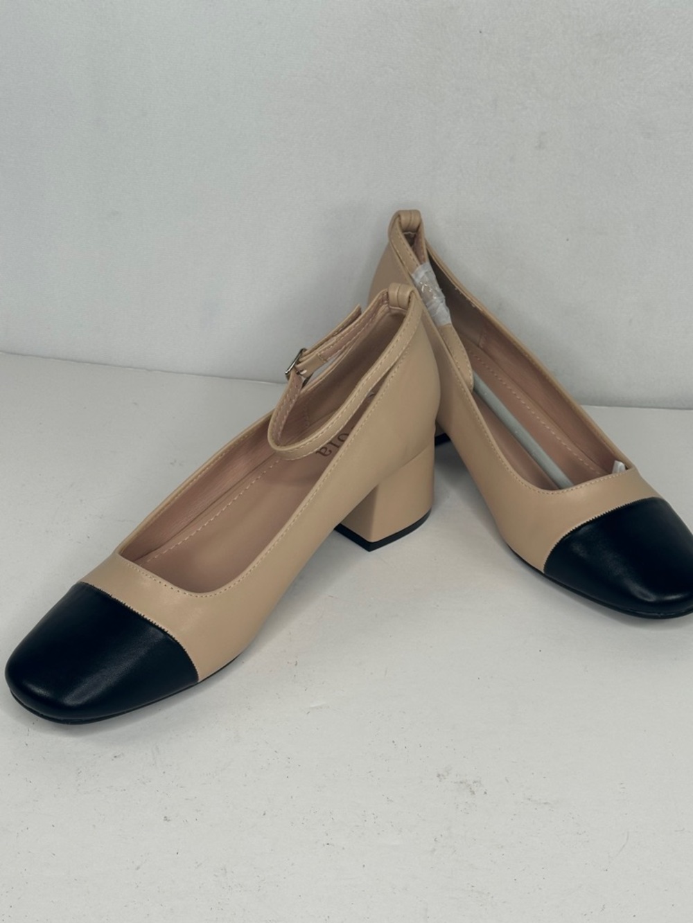 Joia Kristina‎ Beige and Black Two-Tone Ankle-Strap Block Heel Pumps  Sz 41